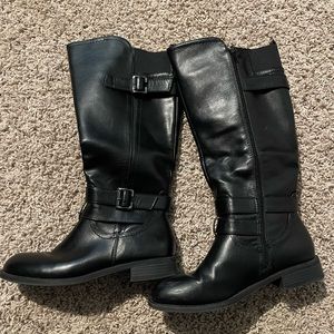 Girls boots-size 7